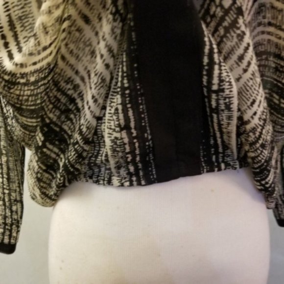 Zoa New York 3/4 sleeve top size XS (L1) - Picture 7 of 7